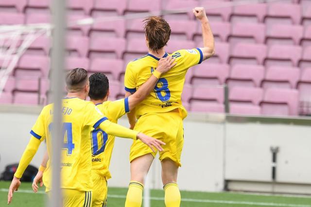 Jiuyou Sports-又是朗格莱犯错！巴萨惨遭绝平争冠希望渺茫